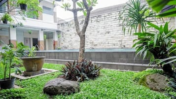 Halaman properti