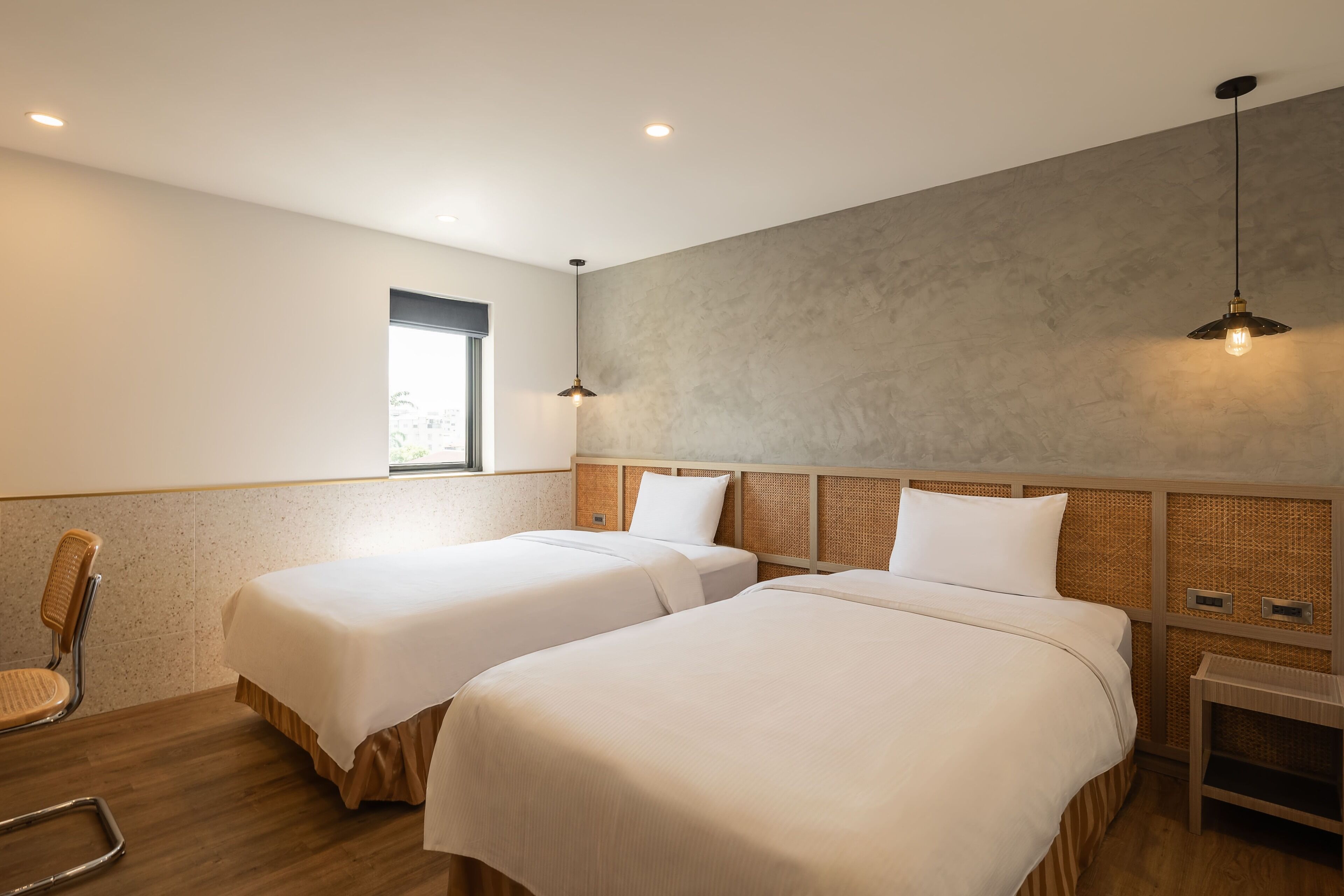 elite twin room | 1 bedroom, desk, free wifi