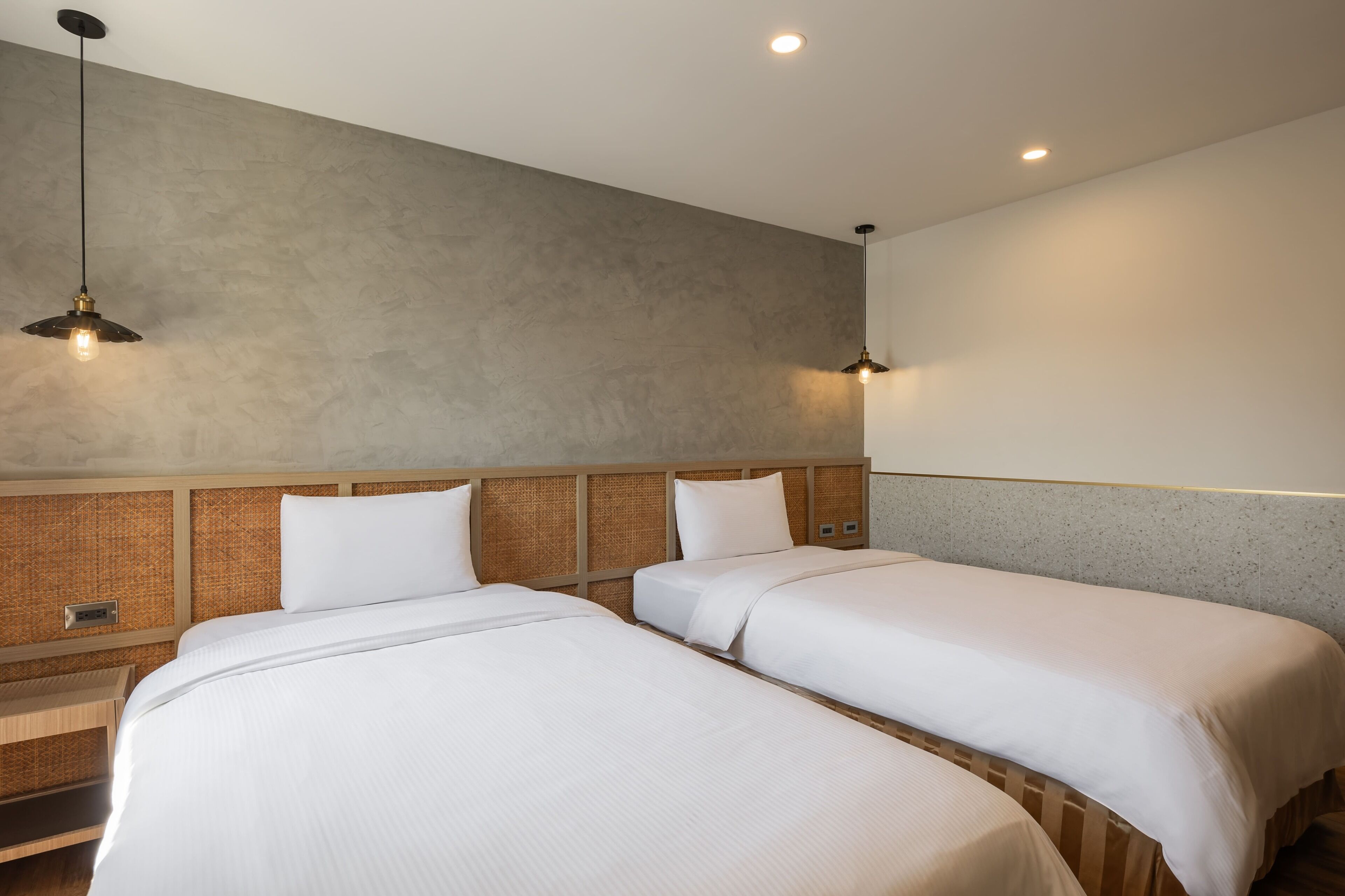 elite twin room | 1 bedroom, desk, free wifi