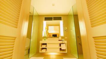 Shower, free toiletries, hair dryer, bathrobes