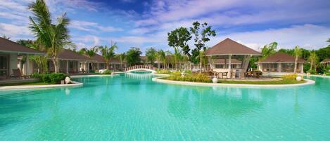 Outdoor pool, sun loungers