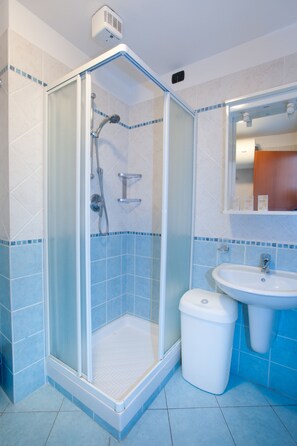 Appartamento Standard, 1 camera da letto | Bagno | Doccia, asciugacapelli, asciugamani