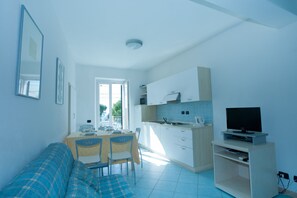 24-inch LCD TV with satellite channels, TV, DVD player - Cielo E Mare (Moneglia)