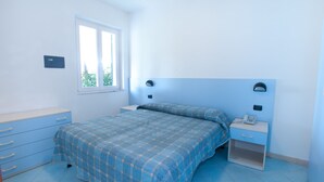 Leilighet – comfort, 1 soverom | Safe på rommet, skrivebord, strykejern/-brett og wi-fi (inkludert)