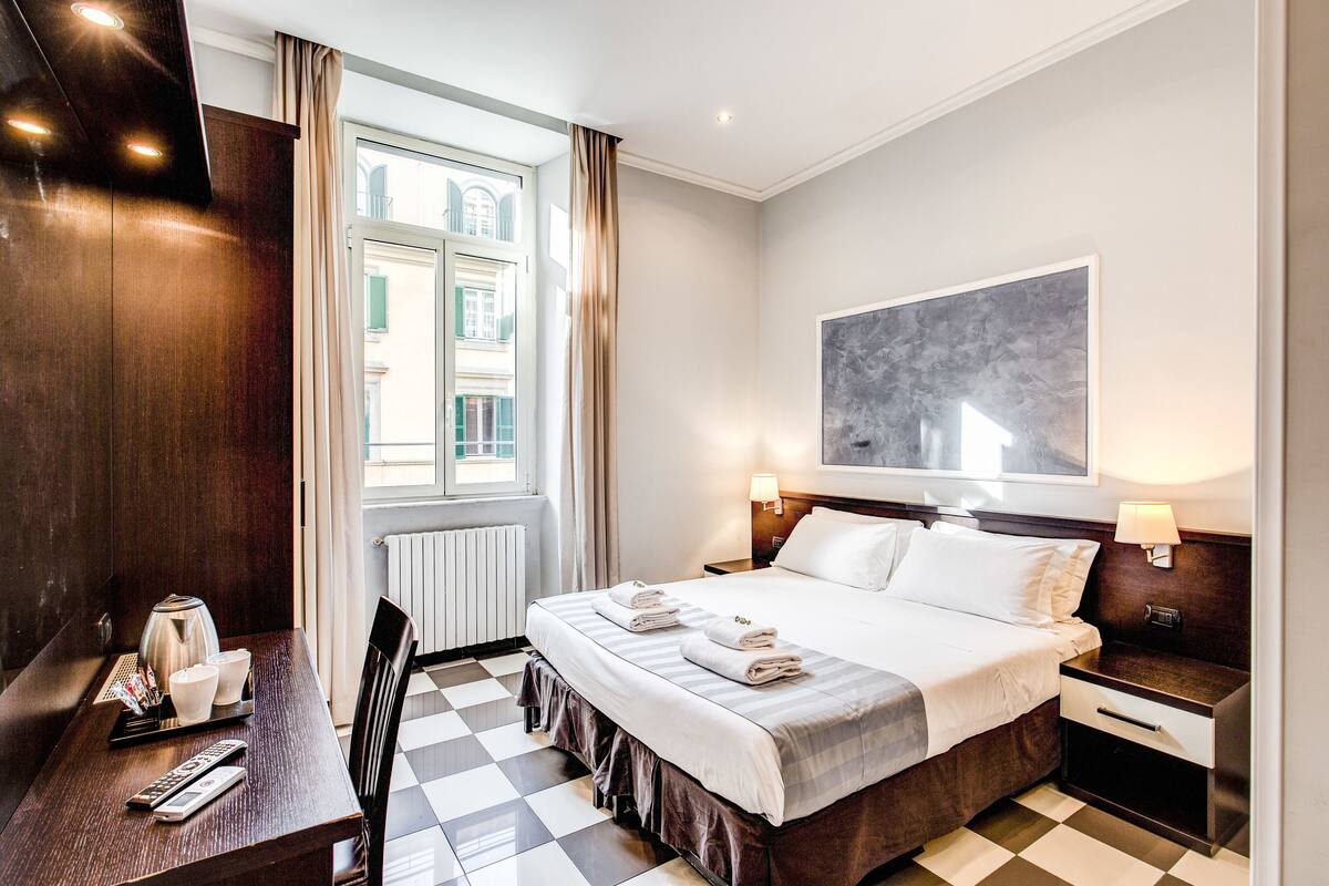 In-room safe, cribs (free), WiFi (free)