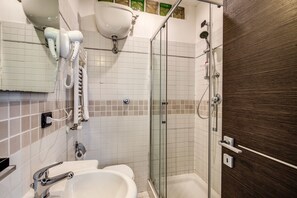 Shower, free toiletries, hair dryer - BB Roma da noi (Rome)