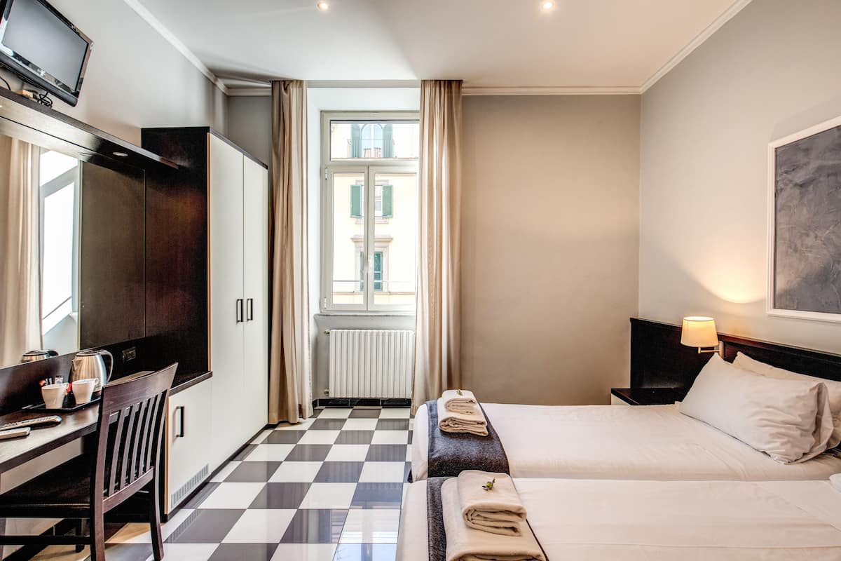 In-room safe, cribs (free), WiFi (free)