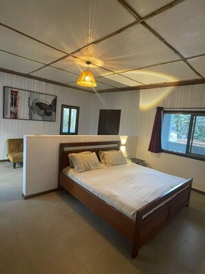 Chambres insonorisées, Internet gratuit par câble