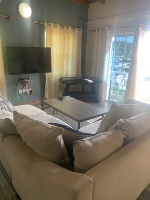Classic Apartment, 2 Bedrooms, Balcony, Partial Ocean View | Living area - Cool Running Apartments (St. George's)
