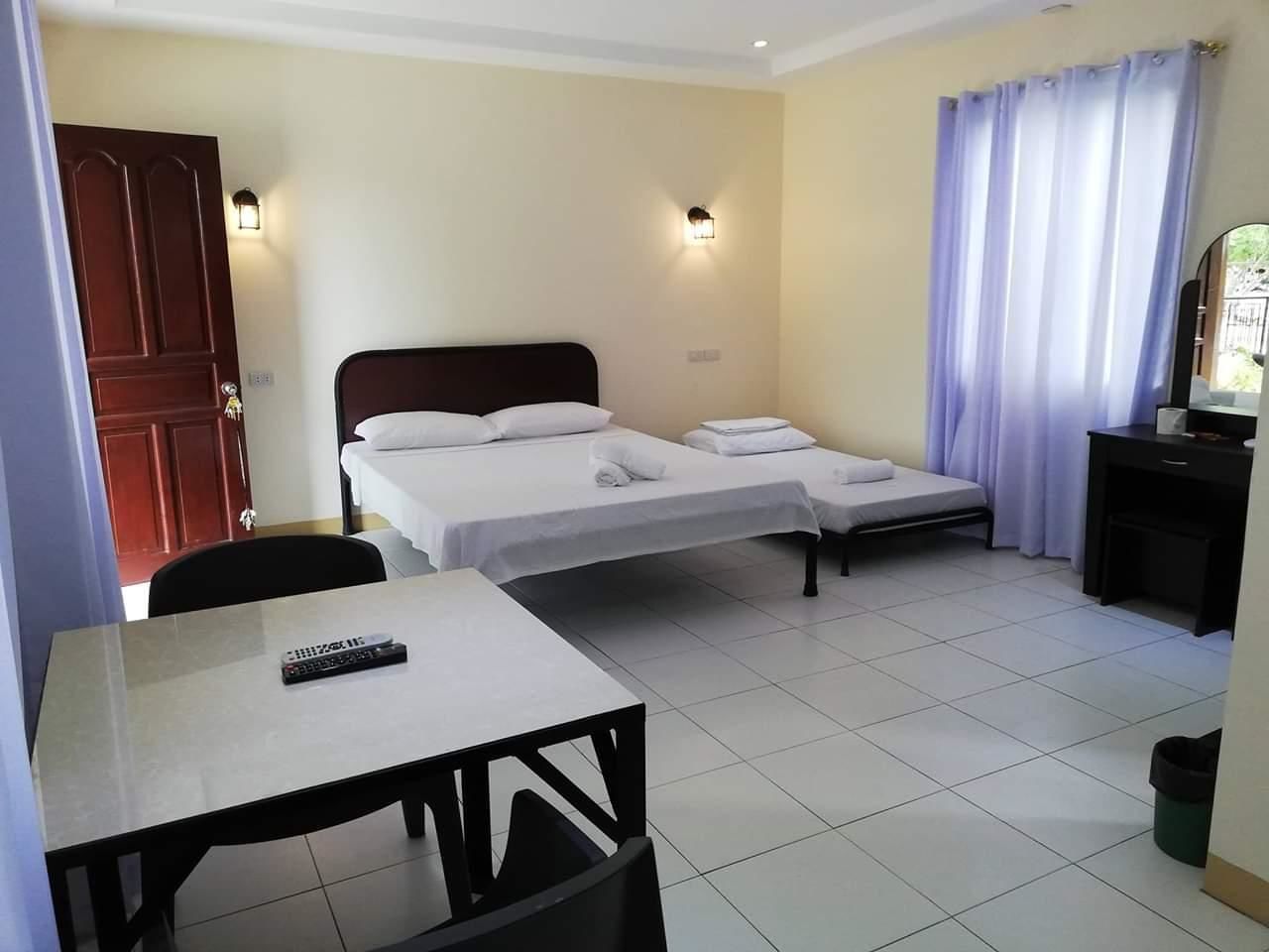 Suíte família | Roupas de cama premium, frigobar, escrivaninha, Wi-Fi de cortesia