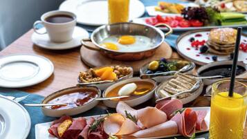 Desayuno continental todos los días (con cargo)