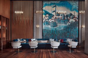 Serviço de café da manhã, culinária internacional, vistas para o jardim 