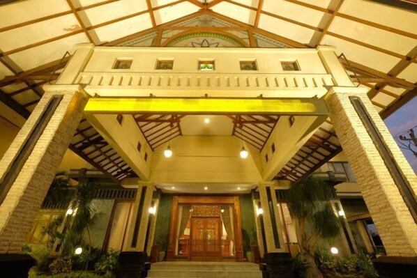 Exterior - Hotel Diamond (Solo)