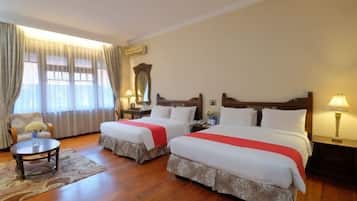 Literie de qualité supérieure, coffres-forts dans les chambres, bureau