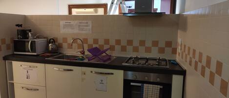 Departamento clásico, 2 habitaciones, para no fumadores | Cocina privada | Frigobar y microondas