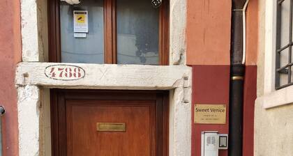 Sweet Venice - rooms & apartments