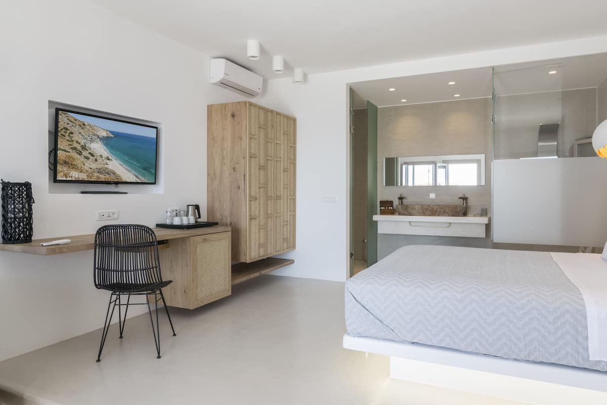 Phòng Suite Junior, quang cảnh biển | 1 phòng ngủ, két bảo mật tại phòng, khu vực làm việc phù hợp cho laptop