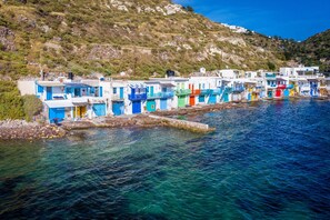 Beach nearby - Psaravolada Hotel Milos (Milos)