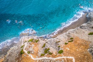 Beach nearby - Psaravolada Hotel Milos (Milos)