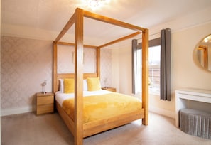 Soundproofing, iron/ironing board, bed sheets - Newton House Hotel (Ashbourne)