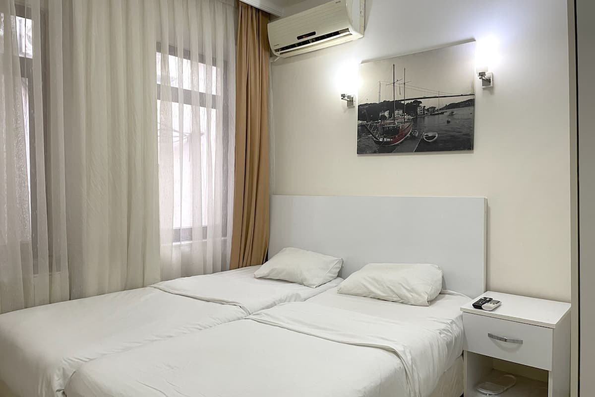 Superior Room, 1 Double Bed, Non Smoking, City View
