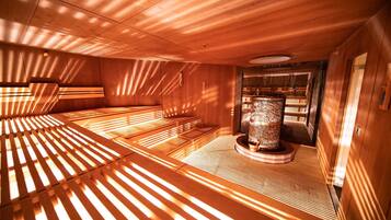 Sauna, Dampfbad, Türkisches Bad/Hamam, Körperbehandlungen, Aromatherapie