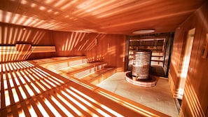 Sauna, Dampfbad, Türkisches Bad/Hamam, Körperbehandlungen, Aromatherapie
