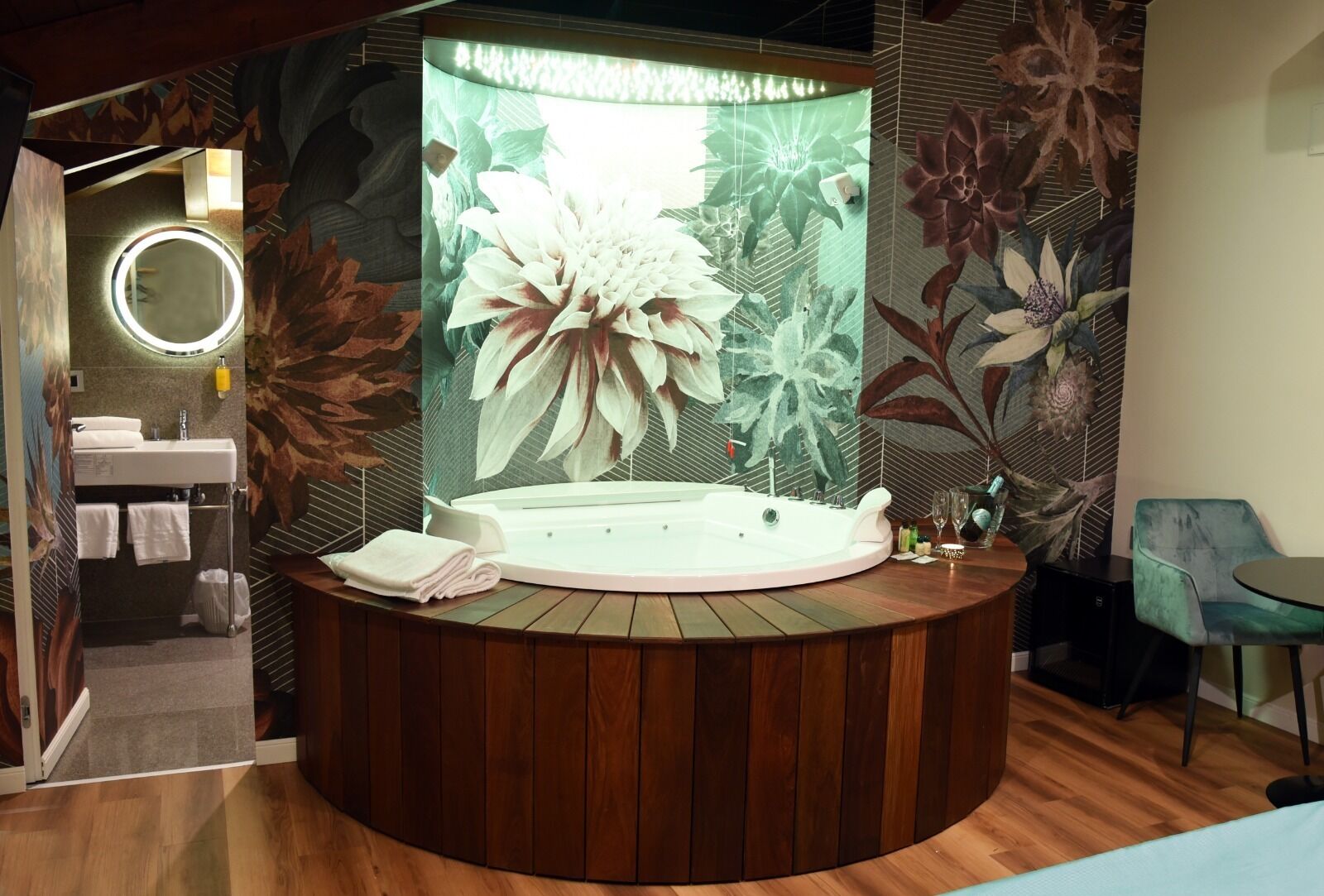 suite king | private spa tub