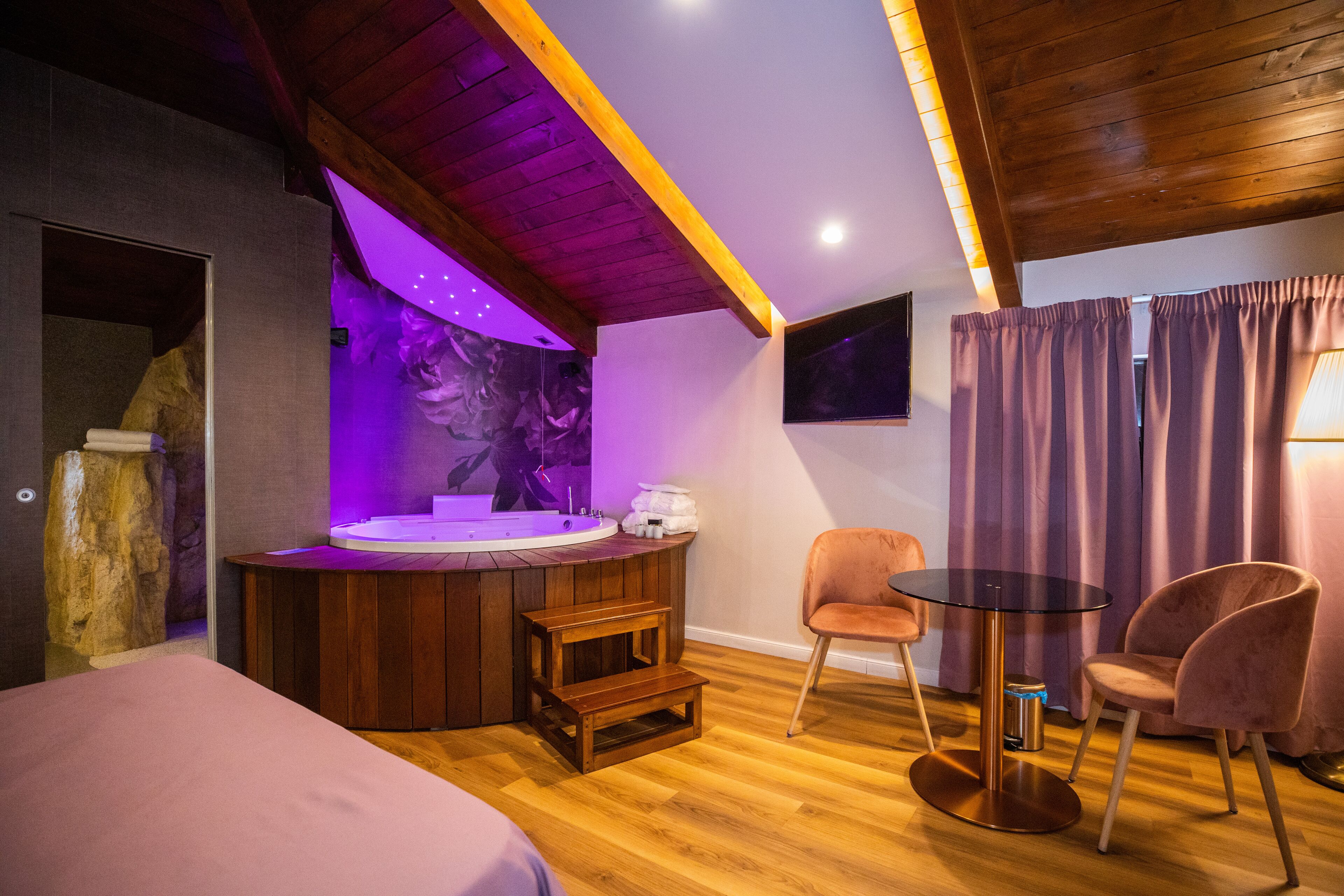 suite king | minibar, in-room safe, desk, soundproofing