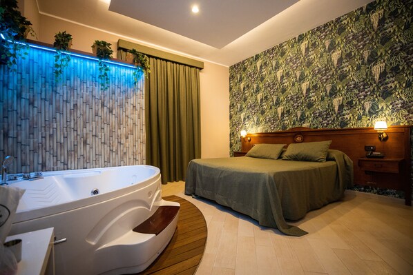 Junior Suite, Jetted Tub | Private spa tub