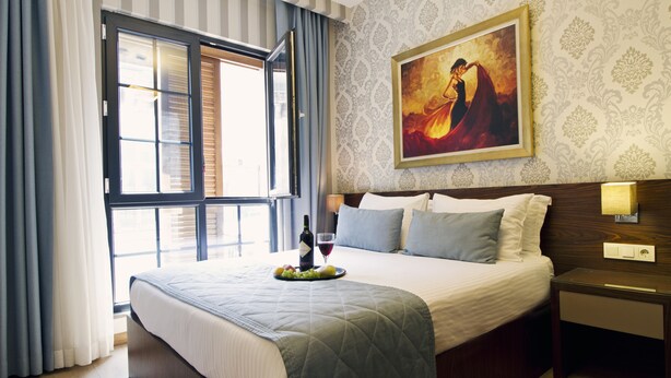 Deluxe Suite, 1 Bedroom, Non Smoking, Kitchen | 1 bedroom, premium bedding, blackout curtains - Alba Hotel (Istanbul)