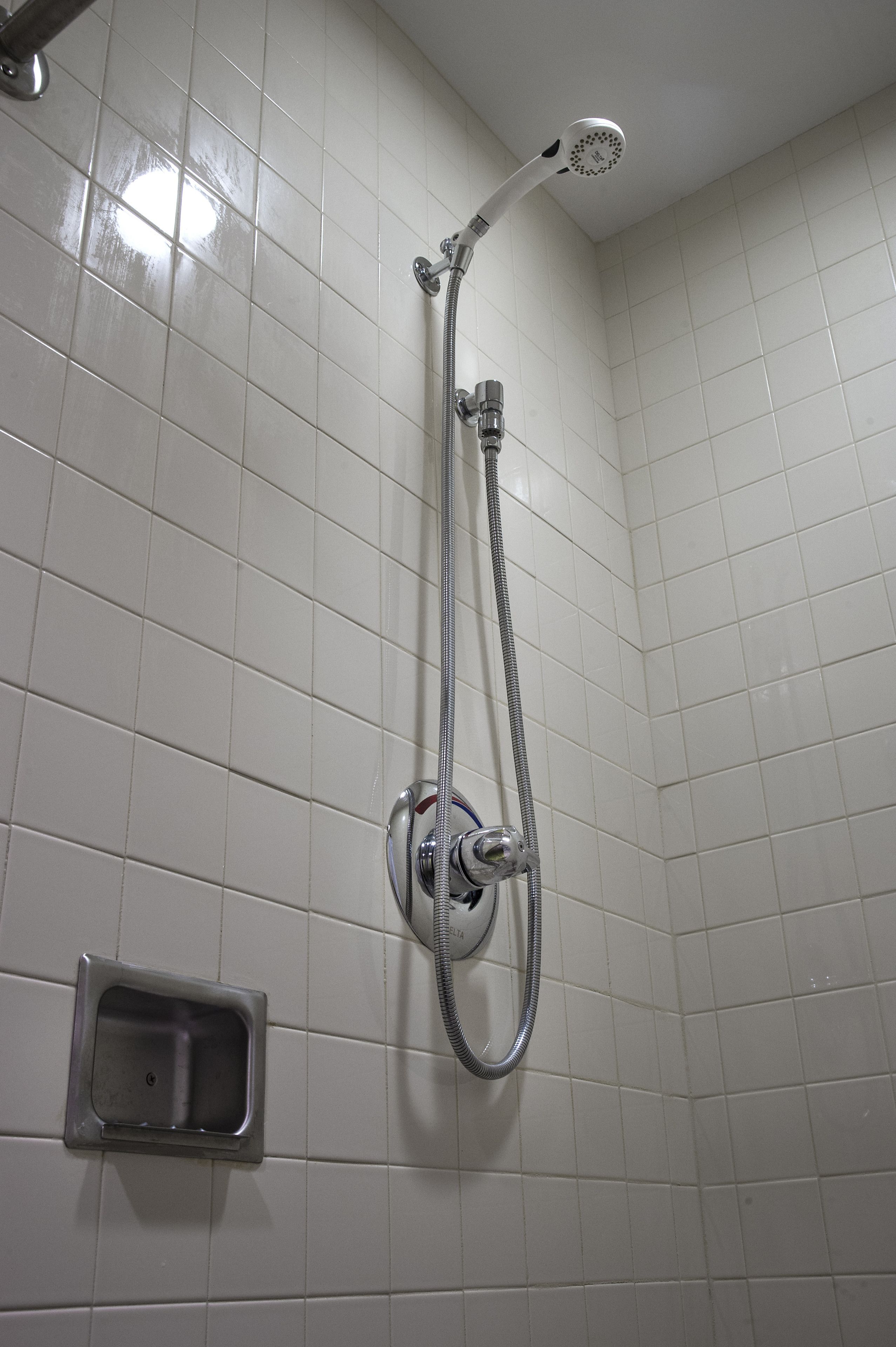 2 bedroom suite, 2 twin beds | bathroom shower