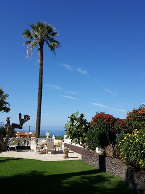 View from property - Apartamentos Villa Rosalva (Puerto de la Cruz)