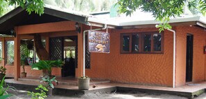Caribbean cuisine - Miss Junies Lodge (Colorado)