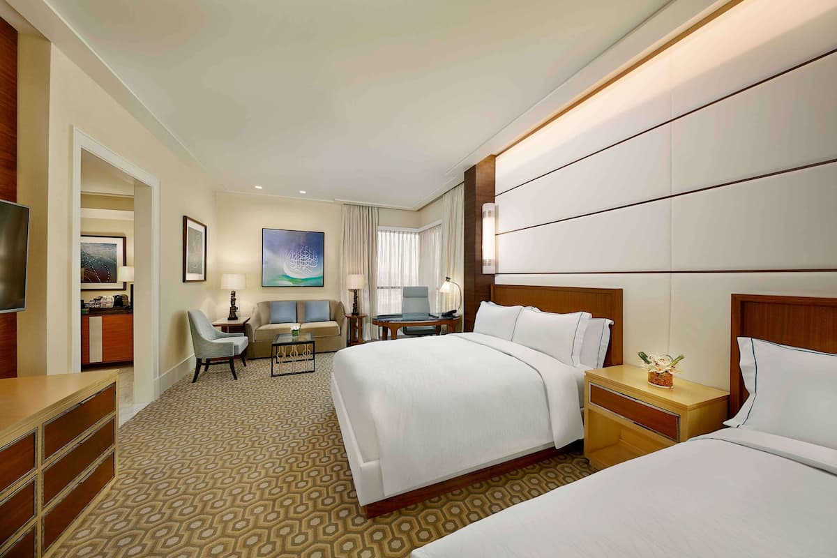 Ropa de cama de alta calidad y minibar