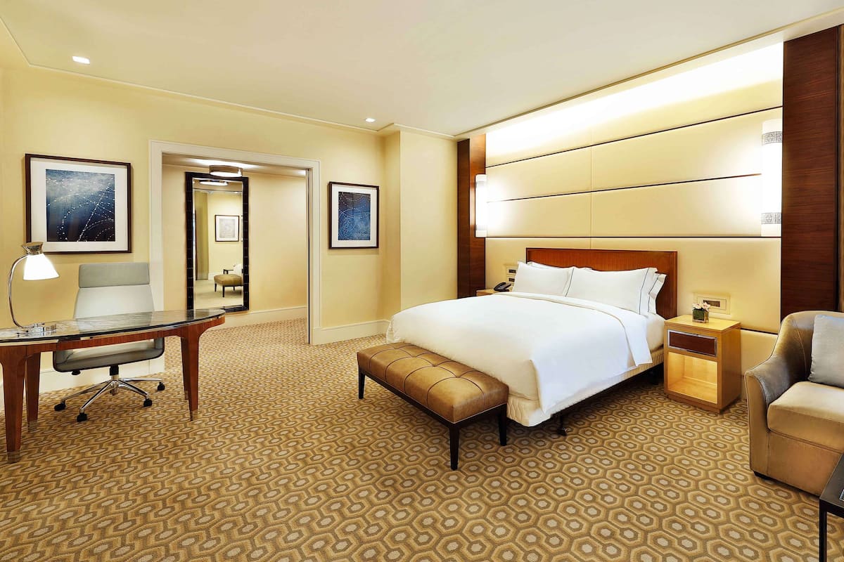 Habitación, 1 cama King size, con acceso para personas discapacitadas, para fumadores | Ropa de cama de alta calidad y minibar
