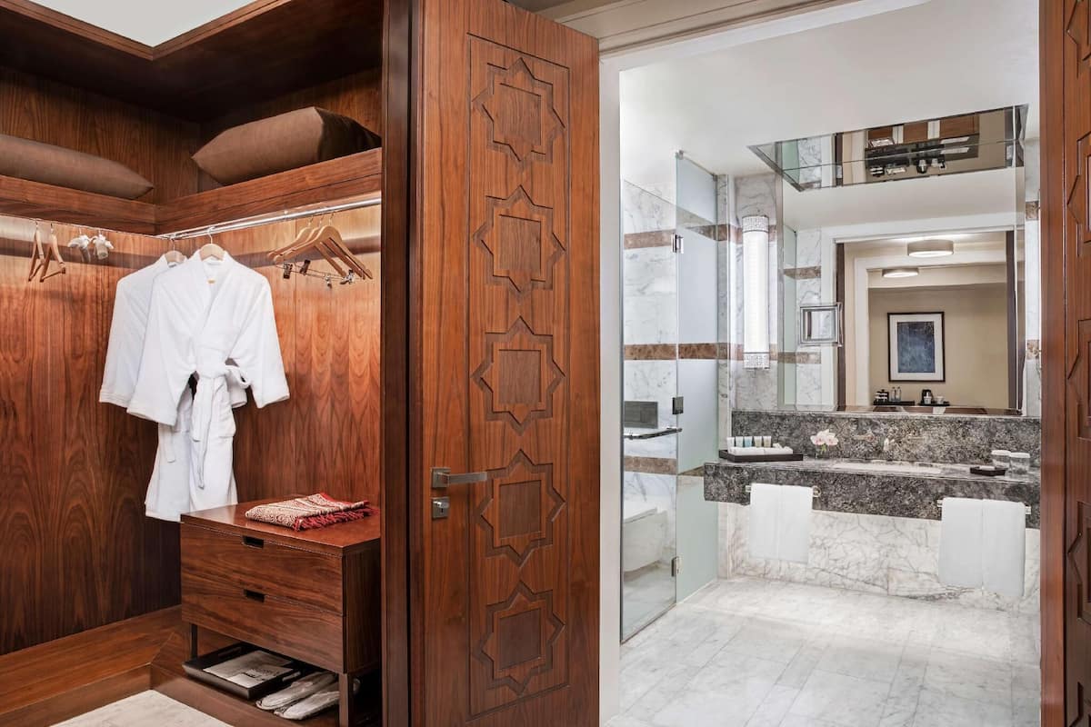 Baño | Tina y regadera independientes y regadera con hidromasaje