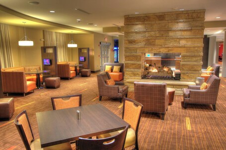 Courtyard by Marriott Gatlinburg Downtown - Image 4