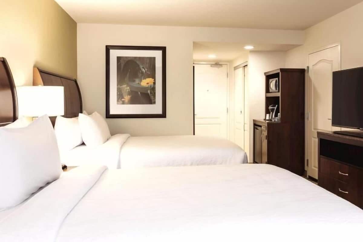 Coffres-forts dans les chambres, ameublement personnalisé, bureau