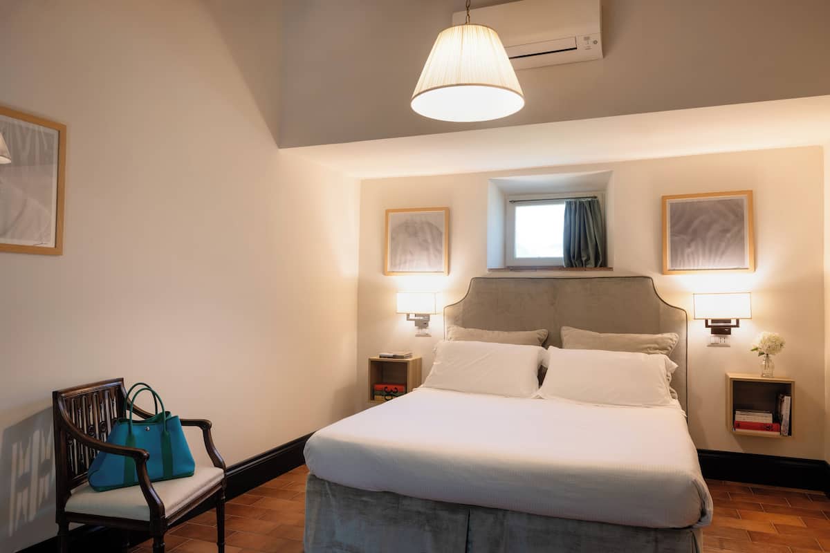 Apartemen, 2 kamar tidur (Giotto) | 1 kamar tidur, seprai premium, dan selimut bulu angsa