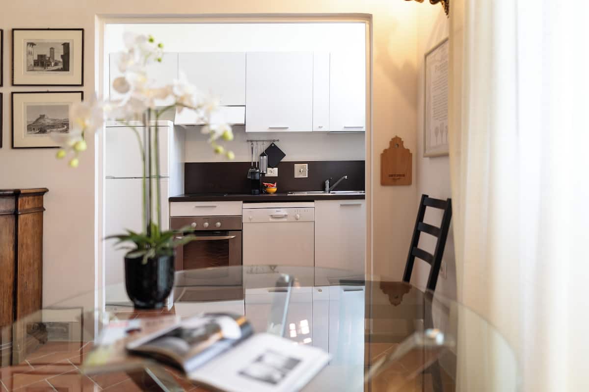 Apartemen, 1 kamar tidur (Donatello) | 1 kamar tidur, seprai premium, dan selimut bulu angsa