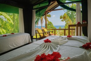Bungalow with Garden View (Double) | In-room safe, free WiFi, bed sheets - La Leona Eco Lodge (Puerto Jiménez)