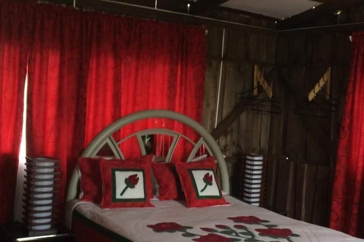 Bungalow, Private Bathroom, Garden View | 1 bedroom, premium bedding, in-room safe, desk