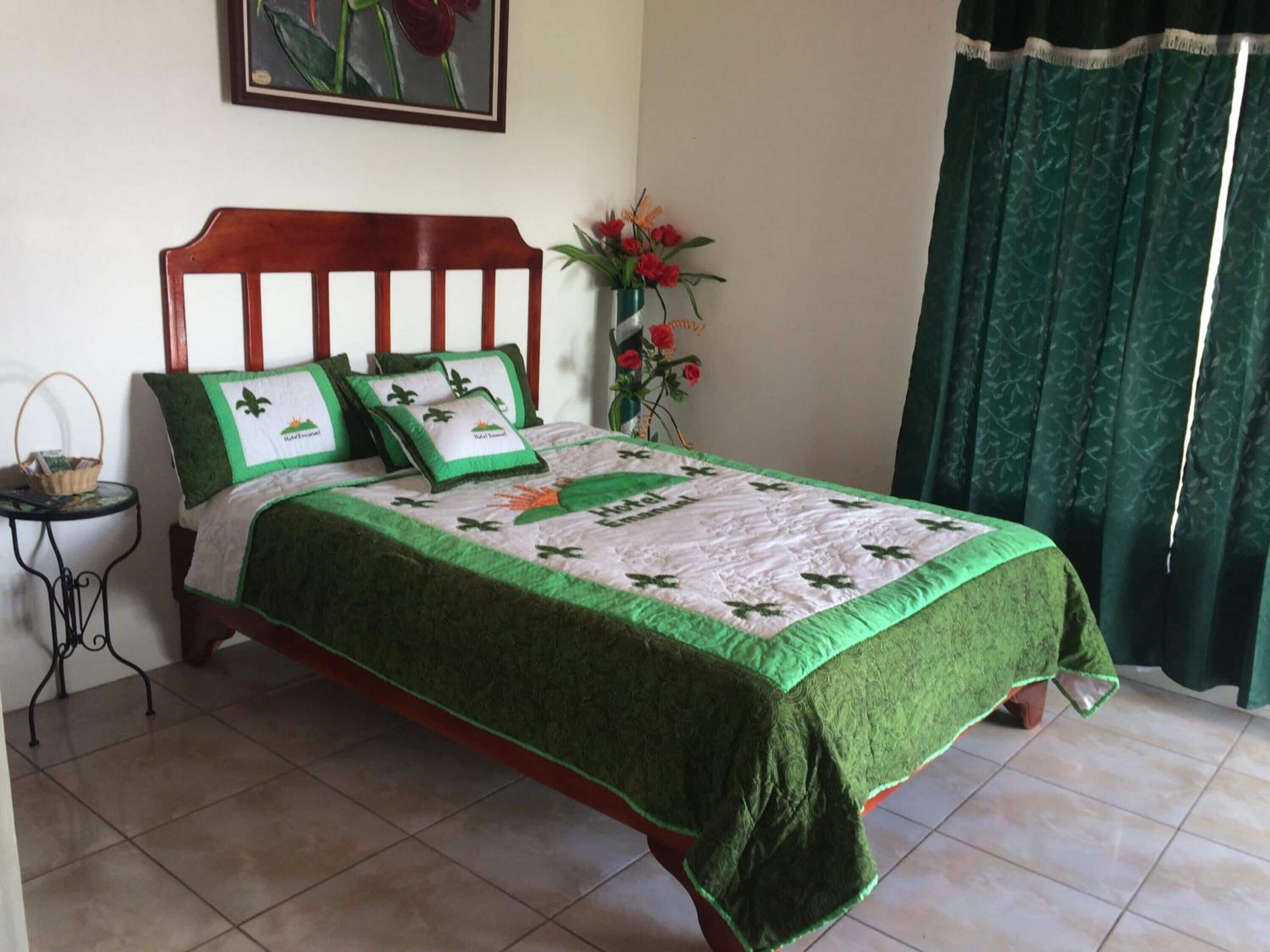 Premium bedding, in-room safe, desk, free WiFi