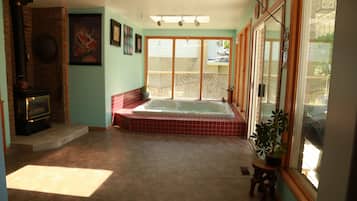 Tina de hidromasaje interior