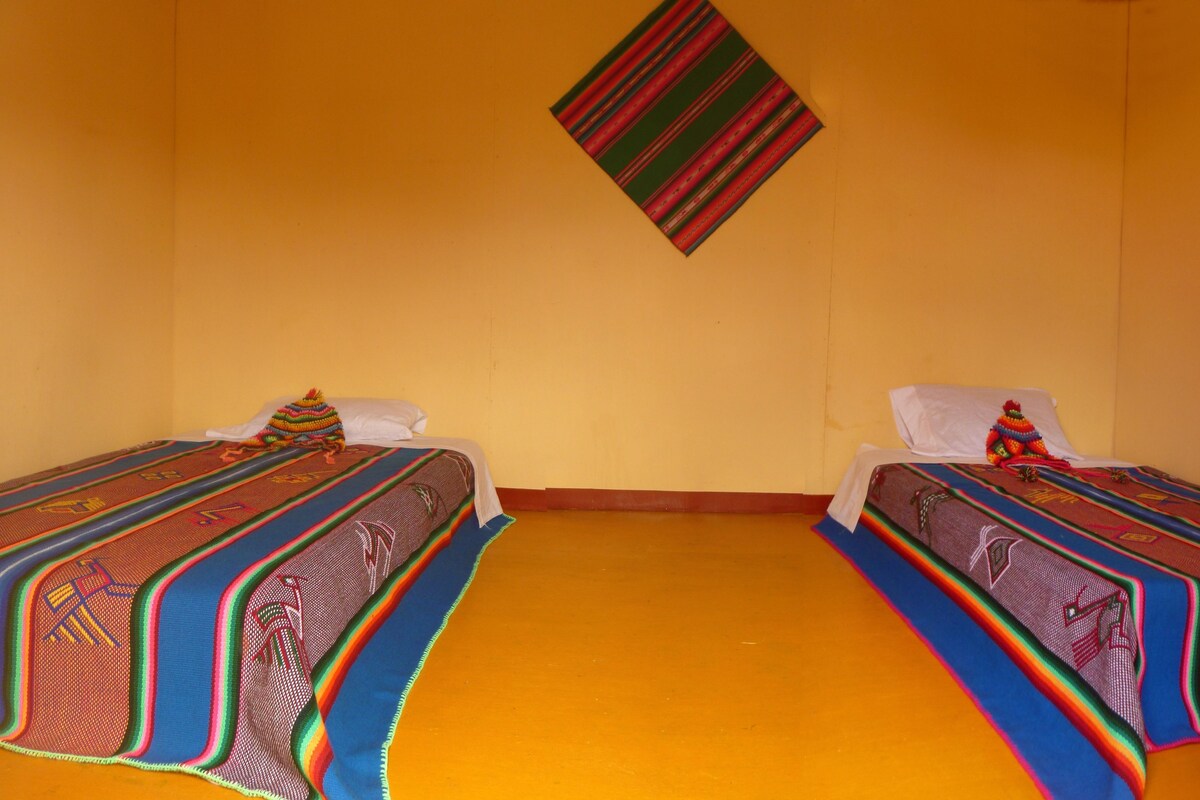 Twin Room, 2 Single Beds, Lake View