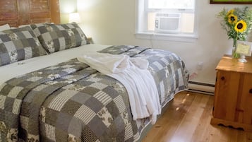 Annapolis Suite | Literie de qualité supérieure, fer et planche à repasser, Wi-Fi gratuit