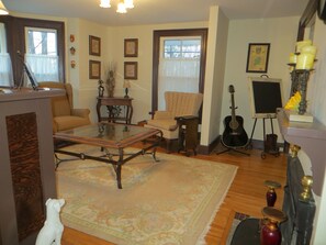 Interior - Farmhouse Inn B&B (Canning)