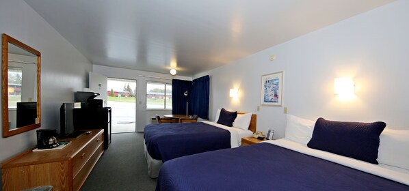 Escritorio, wifi gratis y ropa de cama 