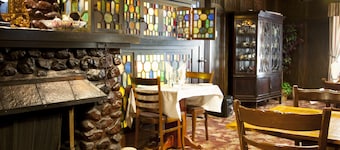 Cobblestone Manor B&B